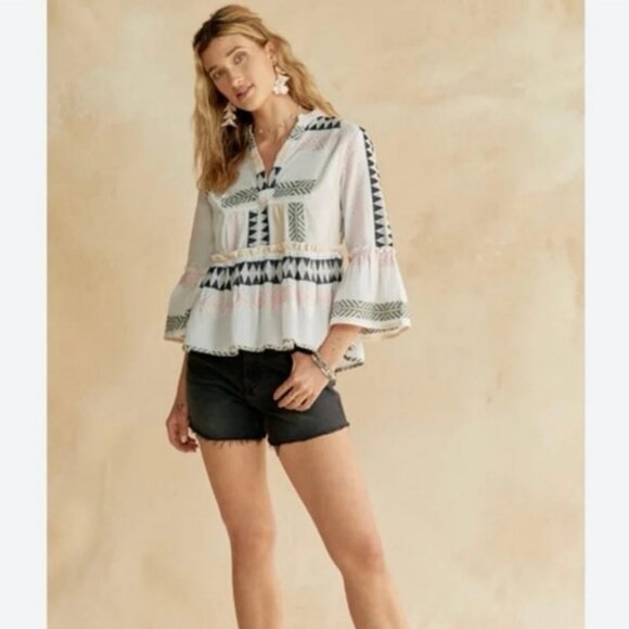 NWOT Mi Ami Francesca’s Wendy Boho Embroidered Bell Sleeve Peplum Blouse Small - Picture 4 of 8